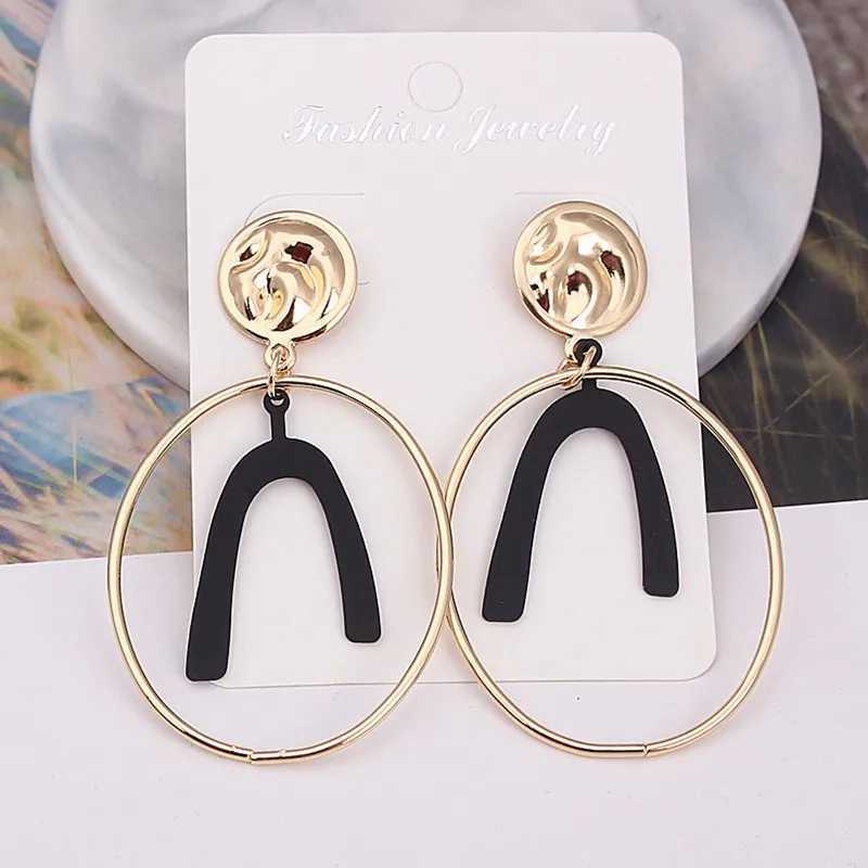 Charm Retro Round Circle Drop Earrings for Women European Big Metal Statement Jewelry Geometric Letter n Shape Dangle Earrings