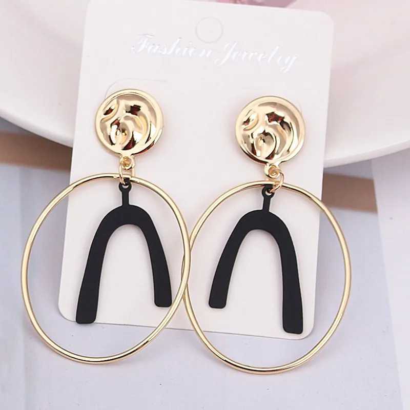 Charm Retro Round Circle Drop Earrings for Women European Big Metal Statement Jewelry Geometric Letter n Shape Dangle Earrings