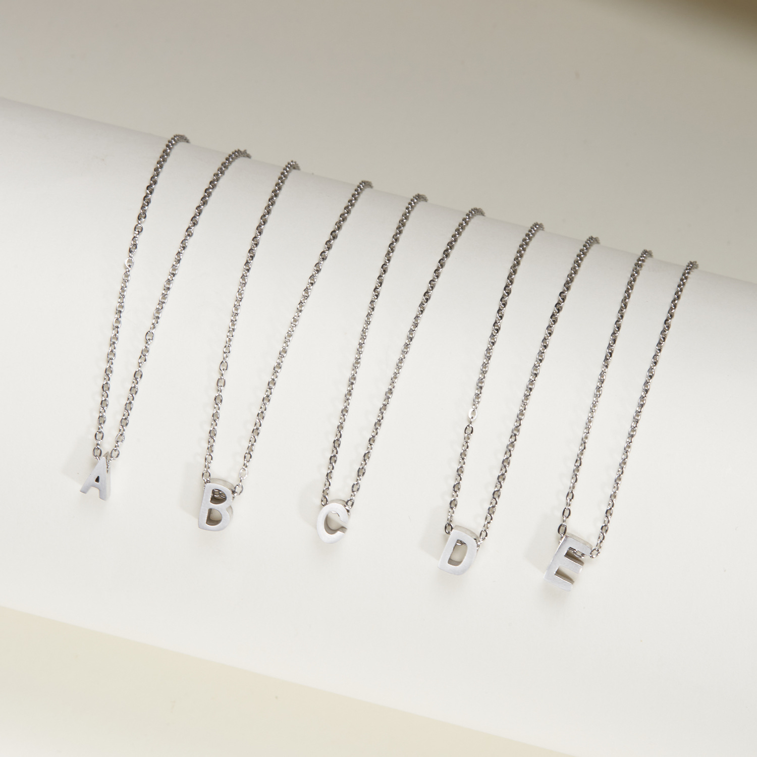 Luxury Designer Stainless Steel 26 Capital Letters Necklace for Women Initial Pendant High Quality Elegant Alphabet Jewelry Dainty Gift Wholesale Pric