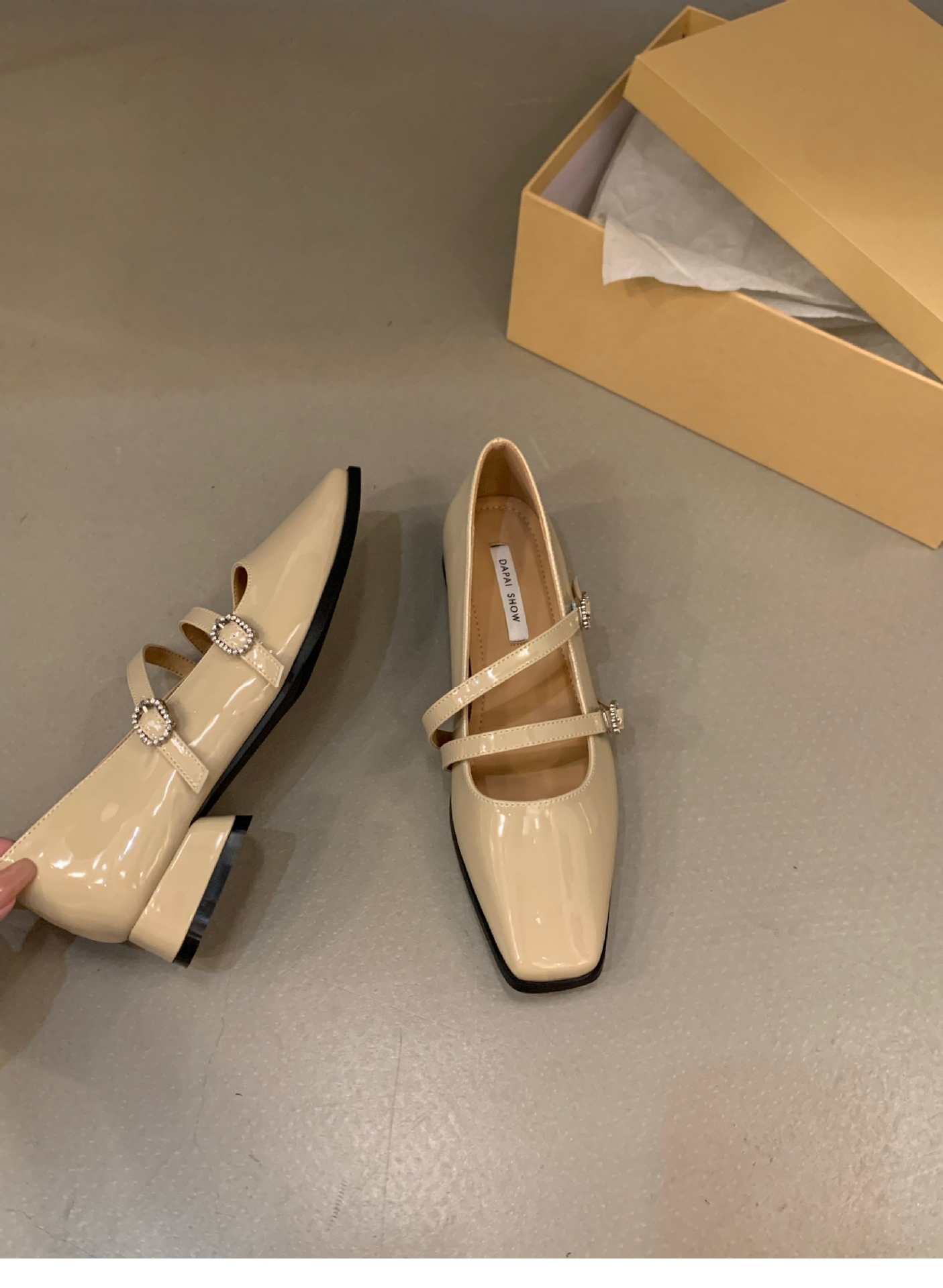 Summer 2024 new versatile casual heeled sandals, open-toe strap heels, stiletto sandals khaqi