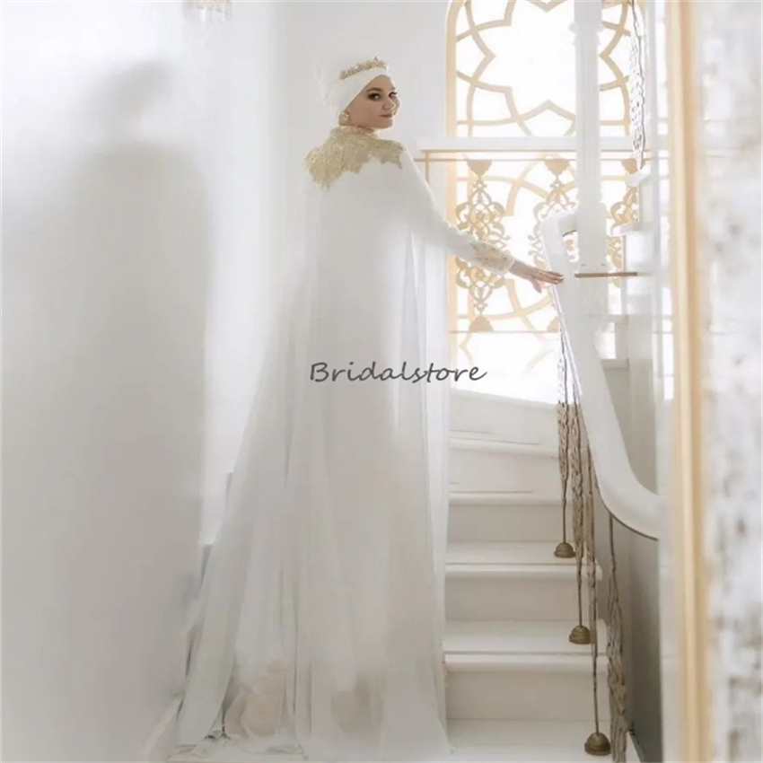 Dubai Muslimah White Wedding Dresses With Cape Elegant Long Sleeve Gold Appliques Chiffon Church Bridal Dress Moroccan Medieval Arabic Grecian Vestios