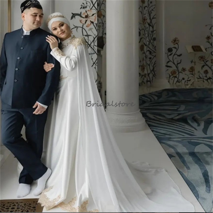 Dubai Muslimah White Wedding Dresses With Cape Elegant Long Sleeve Gold Appliques Chiffon Church Bridal Dress Moroccan Medieval Arabic Grecian Vestios