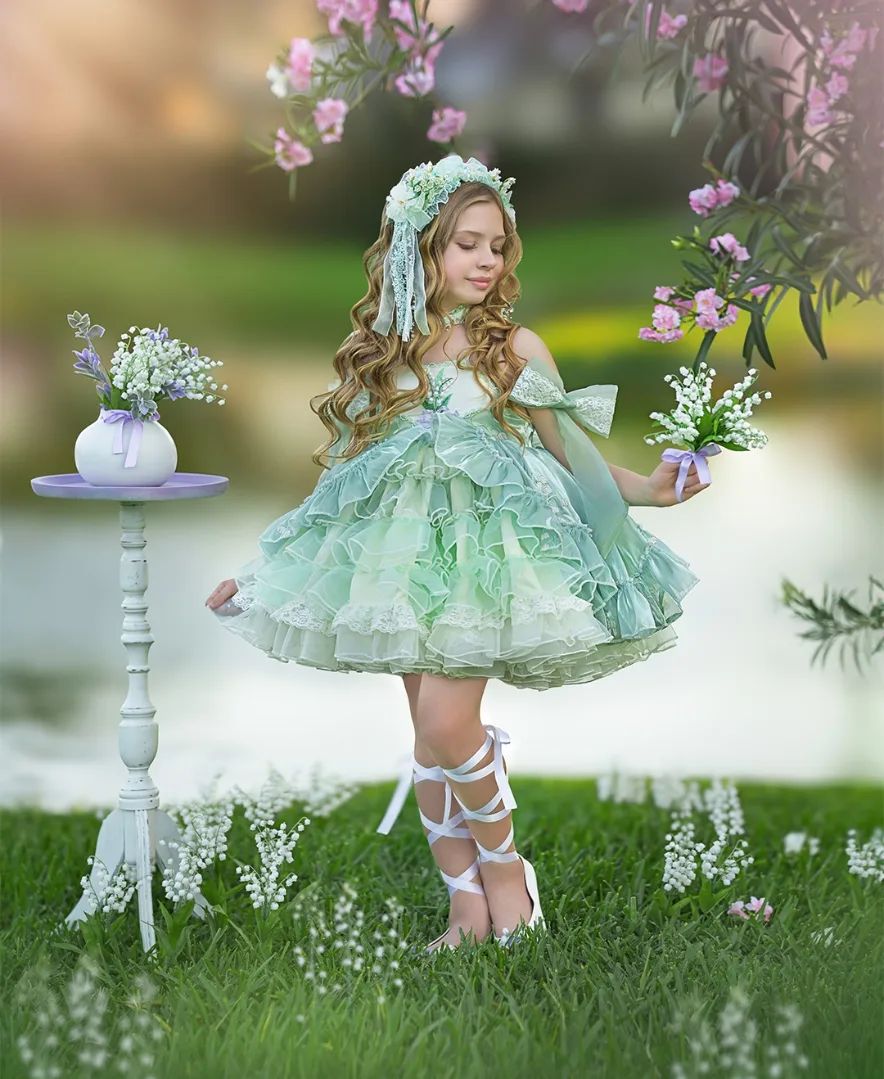 Bohemian wer Girl Dresses For Wedding Ruffled Skirt Toddler Pageant Gowns Beaded Organza Sweep Train First Communion Dress