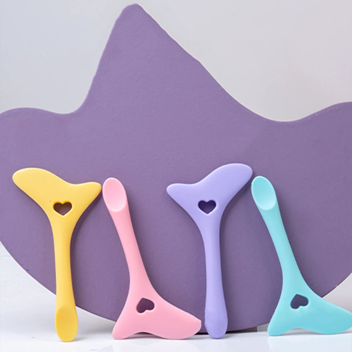 1PS Silicone Eyeliner Auxiliary Artifact Cosmetic Products To Draw Eyeliner Eyebrow Lipstick Auxiliary Tool 240626