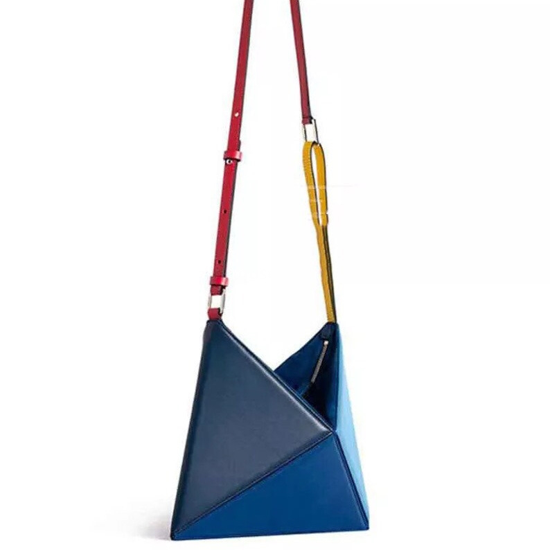 Street trend fashion niche designer bag for women with atmospheric and minimalist niche design triangular diamond grid pleated MINI multi-color crossb