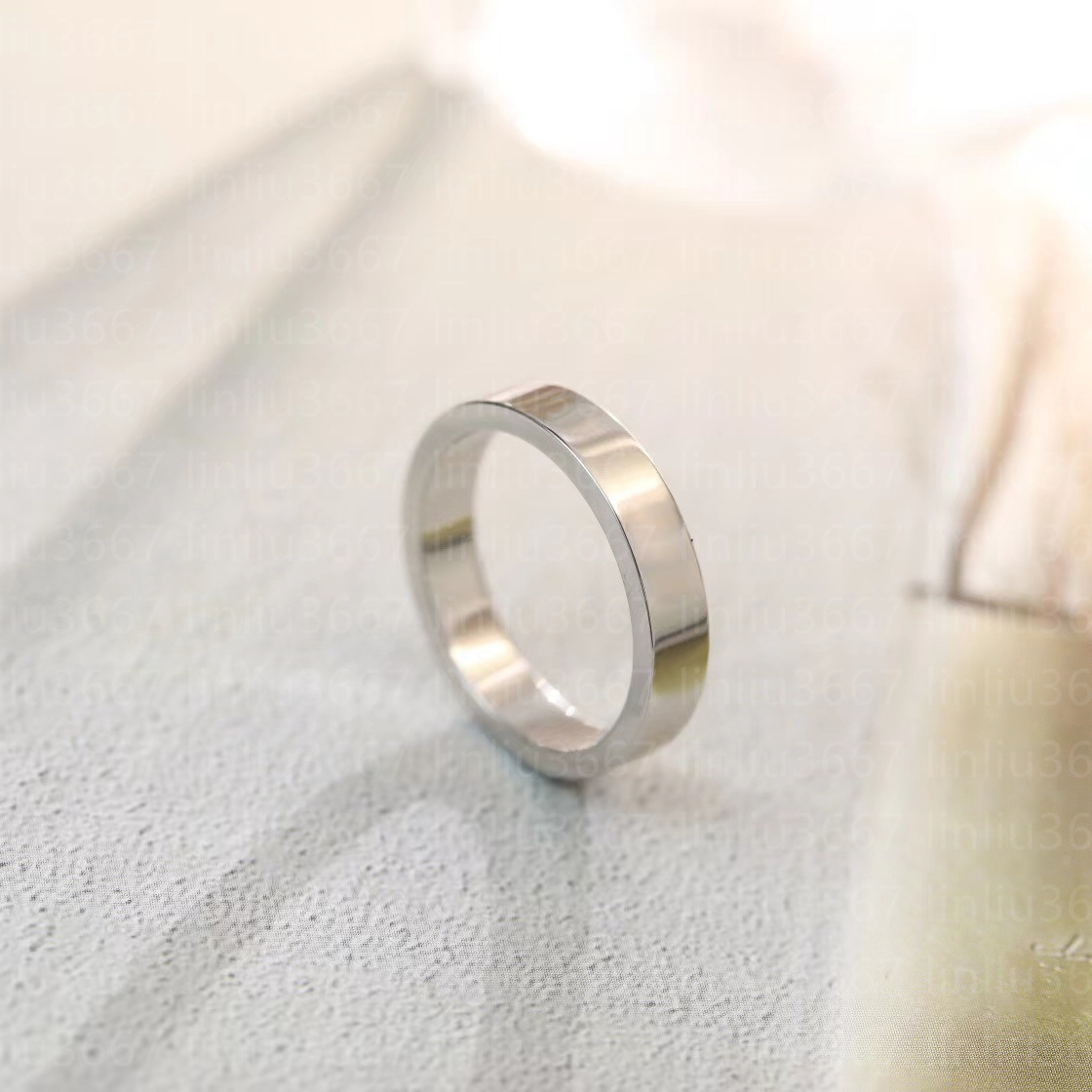 Silver Designer LOVE Thin ring for women Electroplating 18k top v-gold Love thick Ring Classic Premium Gold ring for gift with box