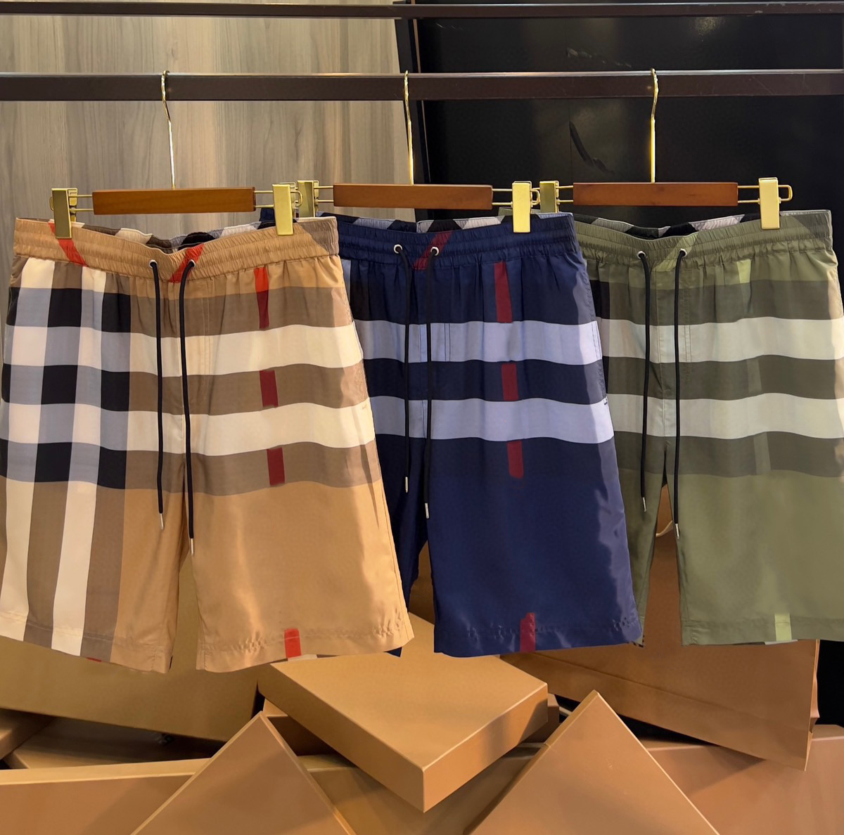 Designer Men's Summer Beach Shorts Cotton Fashionable Plaid Printed Drawstring Homme Casual Street Sports Pants 43a7