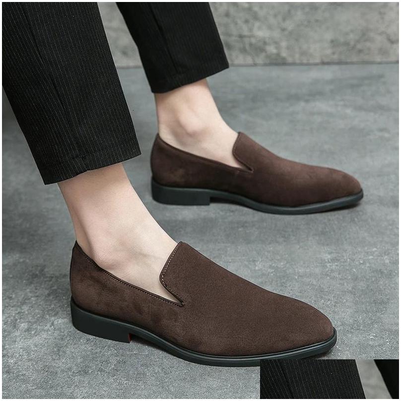 new Dress Shoes Spring Italian Designer Brand Suede Leather Business Office Mens Brown Nightclub Party Loafers 240614 Drop Delivery Dhsem
