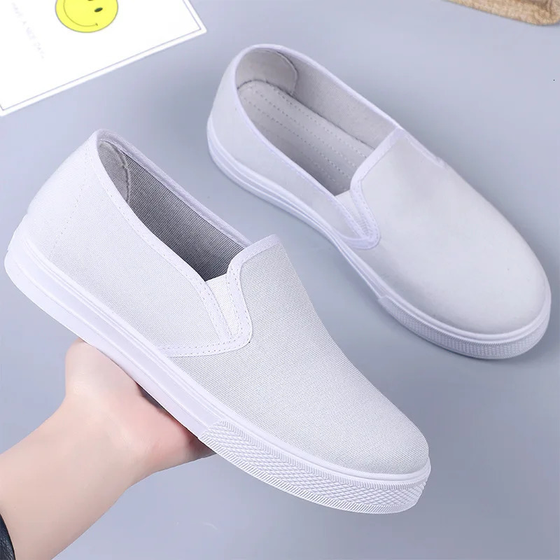 Women Canvas Flat Shoes Autumn Fashionable and Comfortable Wear Resistant Soft Soled White Canvas Women Slip on Work Shoes 240626
