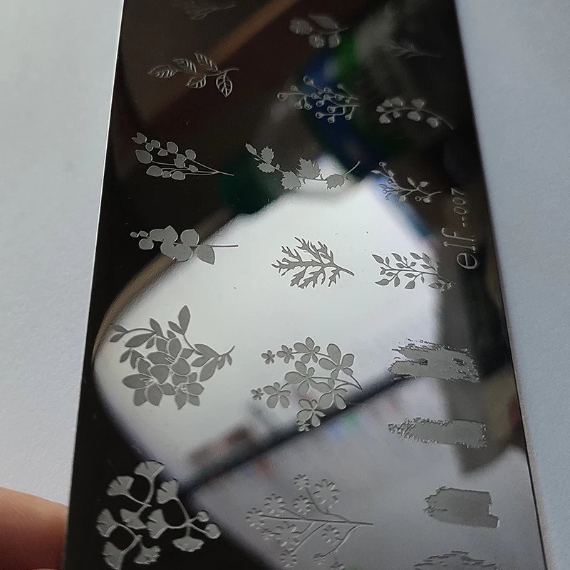 Crown cartoon leaf nail stamping board leaf flower butterfly line printing template nail art tool 240625