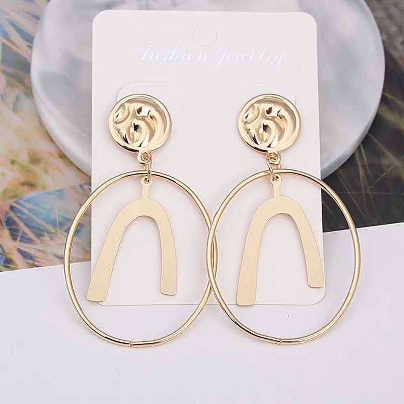 Charm Retro Round Circle Drop Earrings for Women European Big Metal Statement Jewelry Geometric Letter n Shape Dangle Earrings