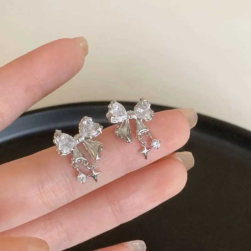 Charm Sweet Silver Color Shine Crystal Bow Knot Earrings for Women Summer Trendy Cute Star Rhinestones Pendant Drop Earrings Jewelry