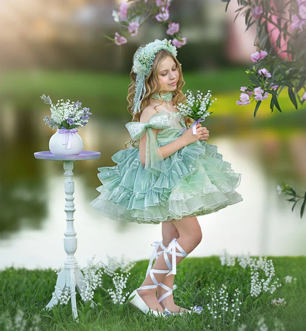 Bohemian wer Girl Dresses For Wedding Ruffled Skirt Toddler Pageant Gowns Beaded Organza Sweep Train First Communion Dress