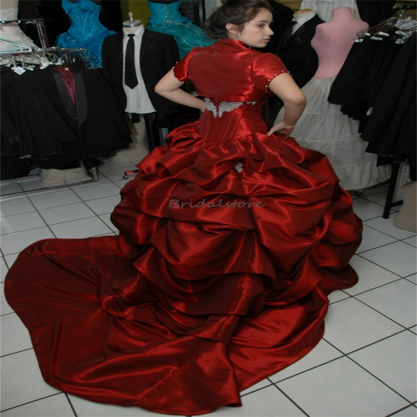 Extravagant Red Quinceanera Dresses With Jacket Tiered Ruffles Appliques Sweet 16 Birthday Dress Elegant Vestidos De Xv Gothic Traditional 1800s Robe 