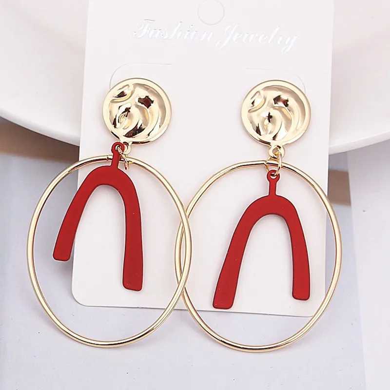 Charm Retro Round Circle Drop Earrings for Women European Big Metal Statement Jewelry Geometric Letter n Shape Dangle Earrings