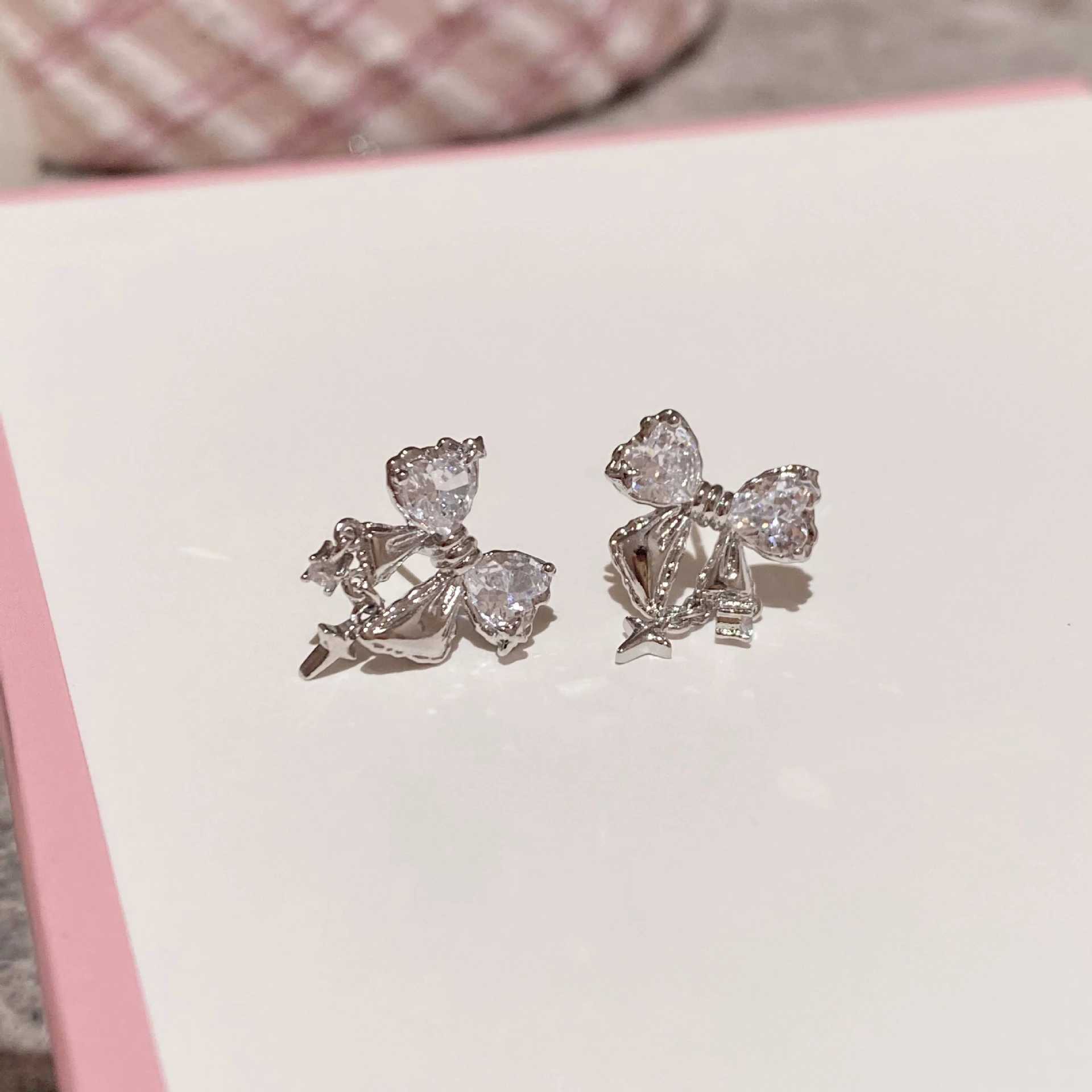 Charm Sweet Silver Color Shine Crystal Bow Knot Earrings for Women Summer Trendy Cute Star Rhinestones Pendant Drop Earrings Jewelry