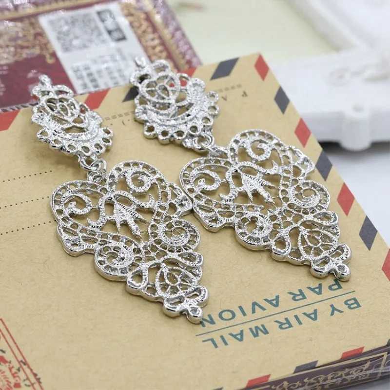 Charm Vintage Bohemian Hollow Leaf Earrings Ethnic Carved Flower Drop Earrings for Women Wholesale Fashion Statement Jewelry Brinco