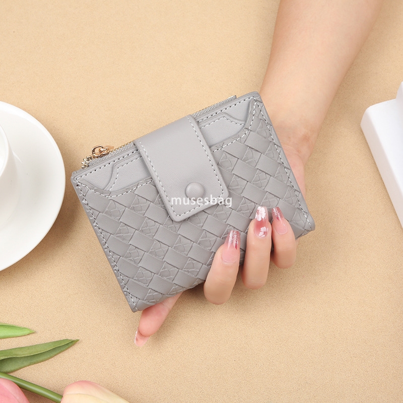Fashionable Women's High Quality Short Wallet with Woven Pattern and Multiple Card Positions PU Leather Solid Color Simple Large Capacity Change 