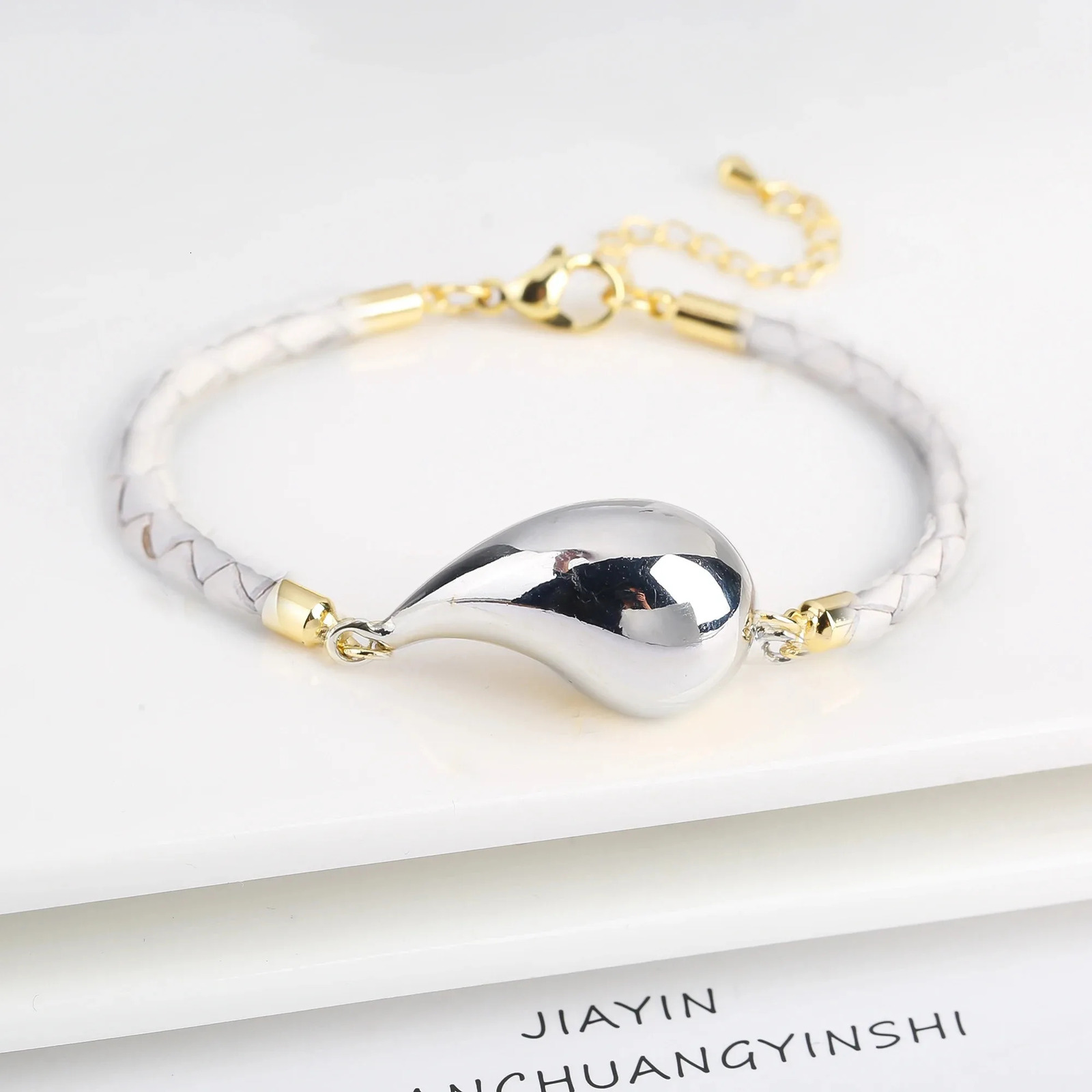 Simple Gold Plated Comma Leather Braided Adjustable Bracelet Fashion Women Water Drop Bracelet for Party Jewelry Gift Daily Wear 240618