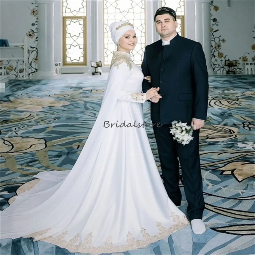 Dubai Muslimah White Wedding Dresses With Cape Elegant Long Sleeve Gold Appliques Chiffon Church Bridal Dress Moroccan Medieval Arabic Grecian Vestios