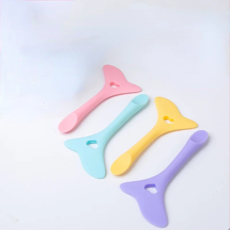 Silicone Eyeliner Stencils Wing Tips Marscara Drawing Lipstick Wearing Aid Face Cream Mask Applicator Makeup Tool Resusable 240625