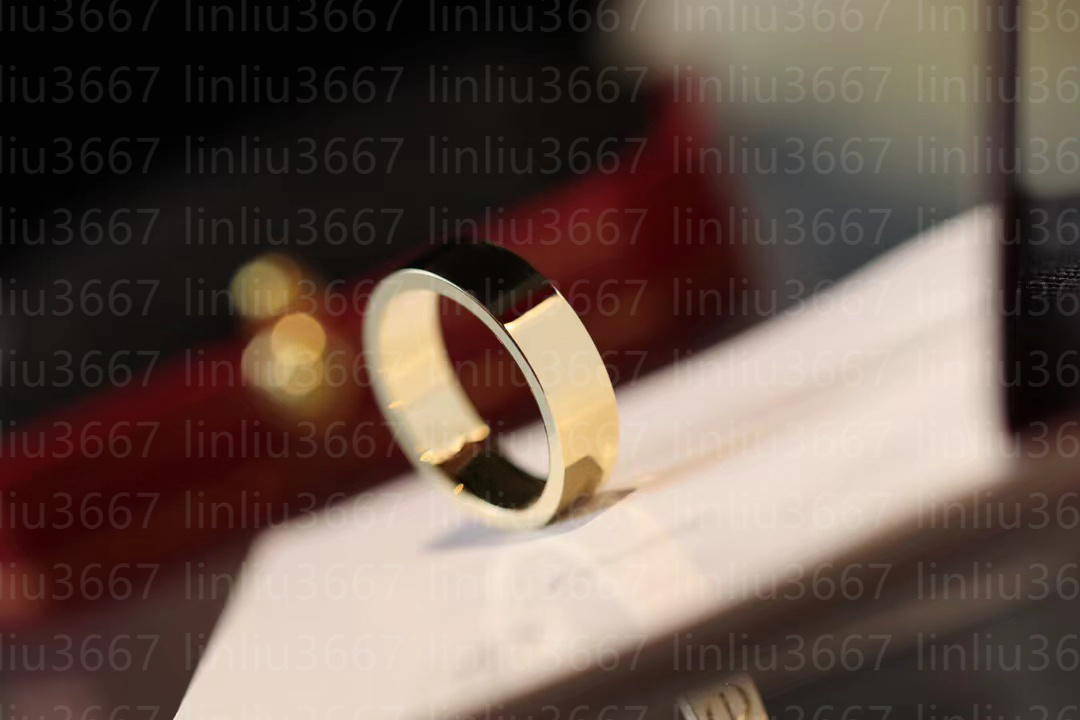 Gold Designer LOVE Thin ring for women Electroplating 18k top v-gold Love thick Ring Classic Premium Gold ring for gift with box