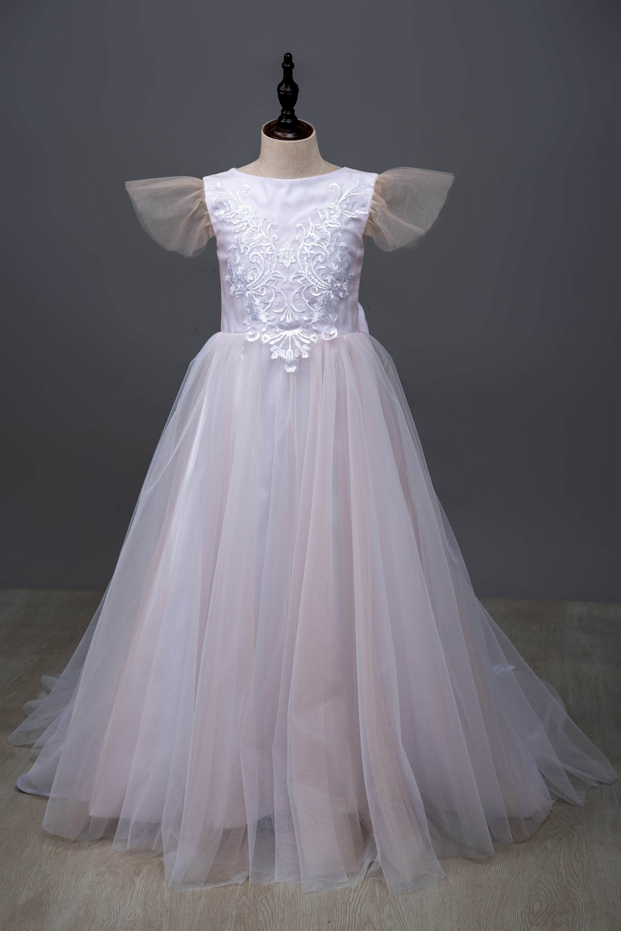Cute Flare Sleeves Tulle Wer Girl Dresses Lace Applique A E Birthday Wedding Party Dress With Bow Tie Mc2225 0218