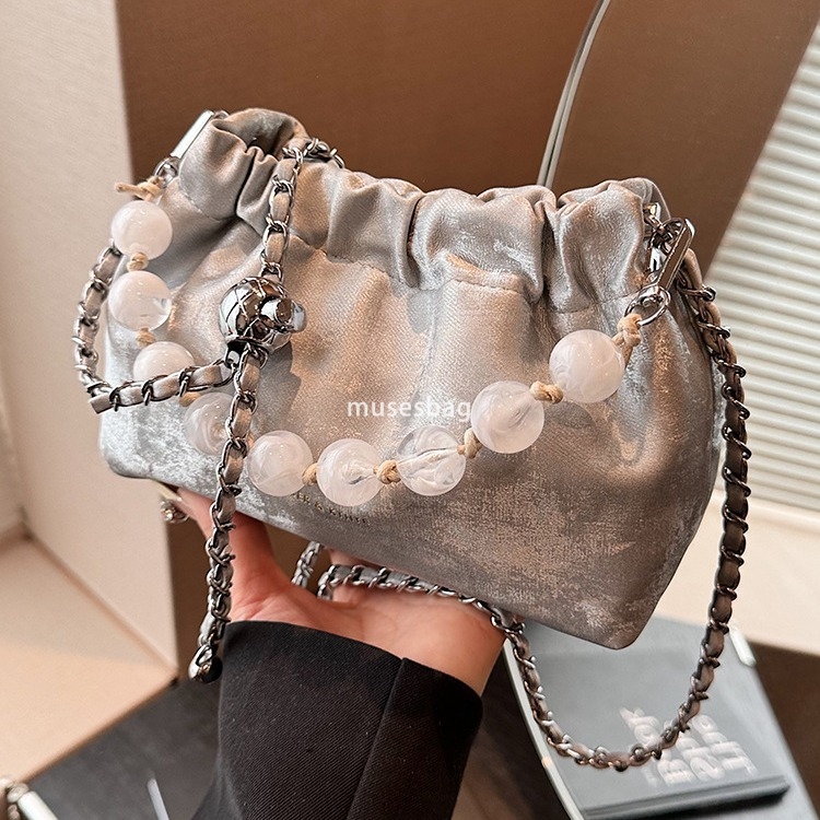 Chinese style pleated chain bag with niche design cloud shaped bag silver bag new single shoulder crossbody bag pearl dumpling bag
