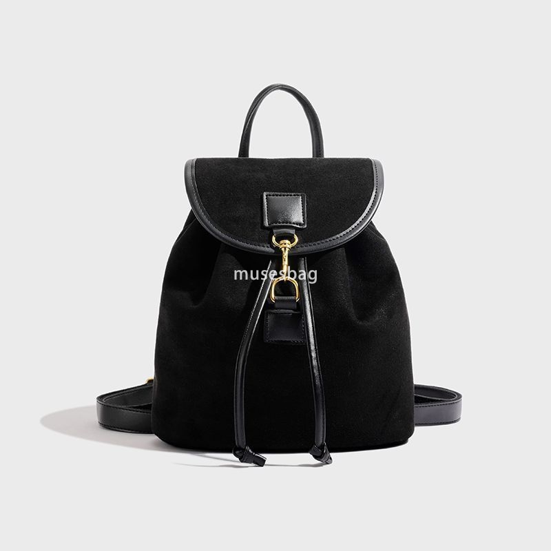 High quality and large capacity internet celebrity backpack for women new trendy travel niche bag high-end velvet leisure travel backpack