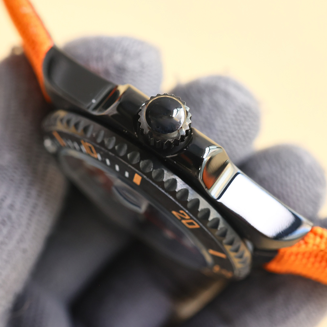 Designer Watch Manwatch Automatic 8215 Movement Watches 40mm Carbon Fiber Bezel Sapphire Glass Luminous 904L Stainless Steel Case Nylon Wristband Mont