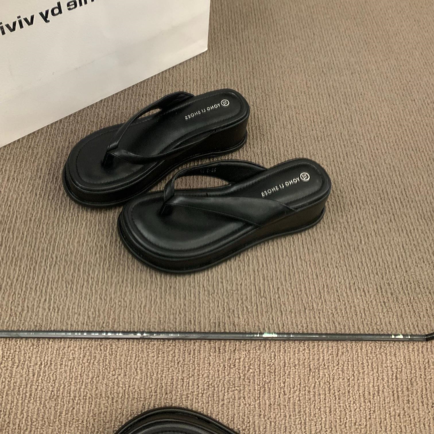 Thick-soled clip-on flip-flops women's shoes wear 2023 summer wedge toe clip with beach skirt sandals Black