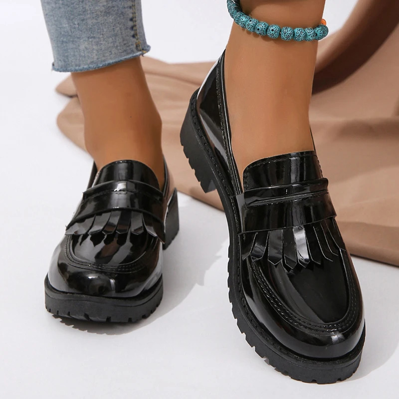 Black Patent Leather Platform Loafers Women Fashion Tassels Shallow Flats shoes Woman British Style Middle Heels Office Shoes 42 240627