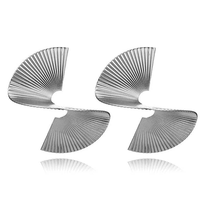 Ear Cuff New Irregular Geometric Spiral Earring for Women Exaggerated Metal Stud Earring Punk Style Fashion Jewelry Statement Earring