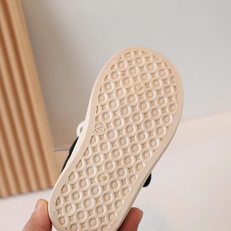 Childrens Shoes Summer New Boys Canvas Shoes Multi purpose Childrens Shoes Girls Soft Sole Casual Shoes Tie Sapatiras 240627 S251027