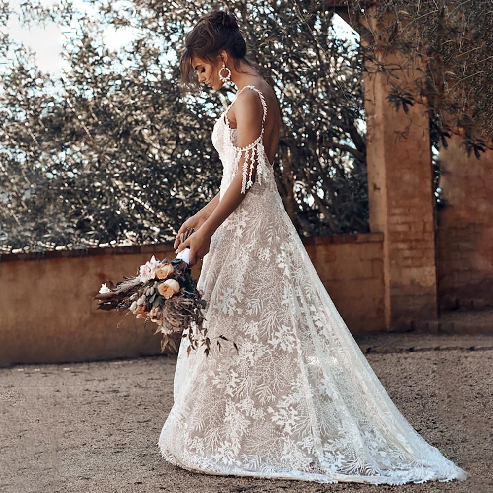 Spaghetti Lace Country Wedding Dresses Sleeveless Backless Long Beach Bridal Gowns Tassel Drop Sleeve Chic Boho Bride Wear