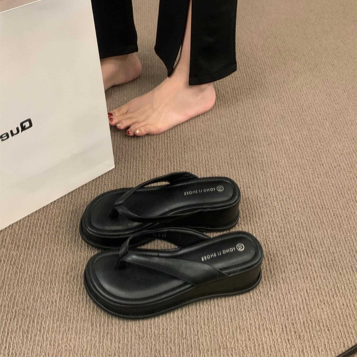 Thick-soled clip-on flip-flops women's shoes wear 2023 summer wedge toe clip with beach skirt sandals Black
