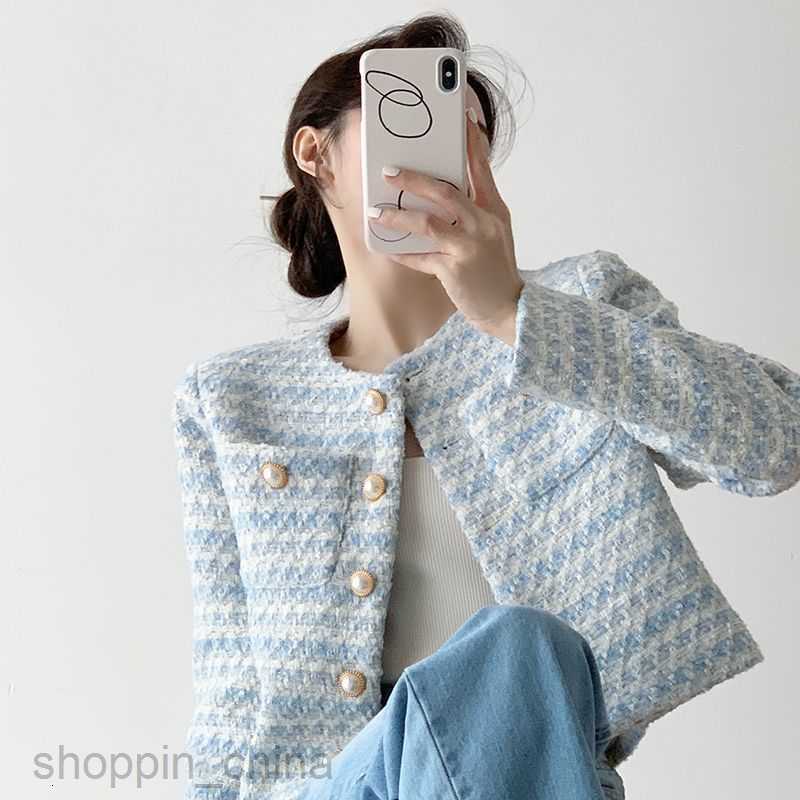 fashion Women Jackets Coats Spring and Autumn New Design Feeling Pearl Buckle Coat for Woman Minority Loose Short Style Temperament Top