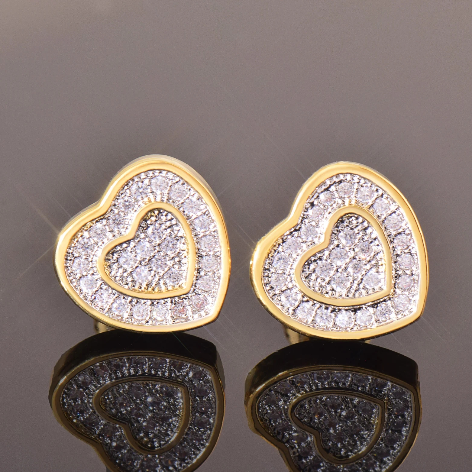 Stylish 10MM Heart Shape Hip Hop Stud Earrings with Cubic Zirconia Screw Back for Men and Women Bg Jewelry Love Gift 4