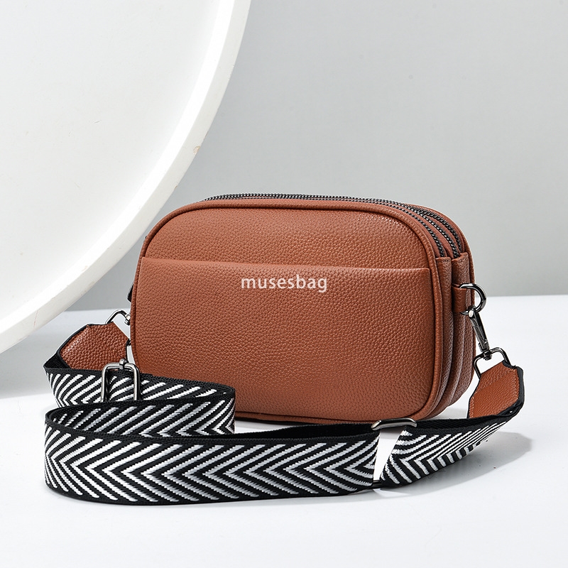 Street Fashion Small Bag New Multi layered Soft Leather Texture Wide Shoulder Strap Single Shoulder Crossbody Bag Simple and Elegant Mom's Bag