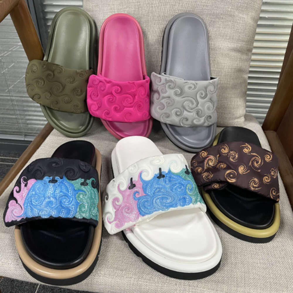 Designer Sandals Pool Pillow Slides Women Flat Shoes Comfort Beach Sandals Pool Mules With Box 606