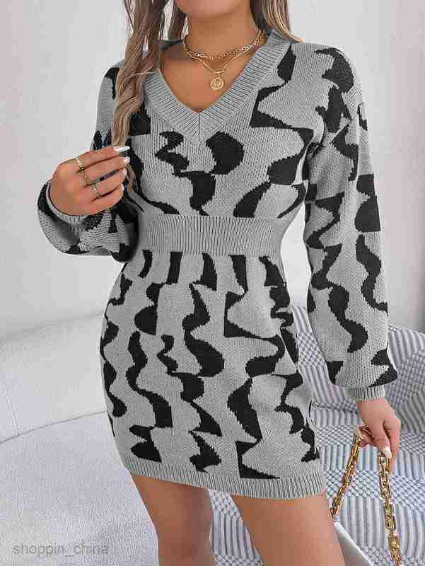 Women Casual Dresses fashion dress Autumn/Winter New V-neck Contrast Color Long sleeved Waist Wrap Hip Woolen Dress for Women