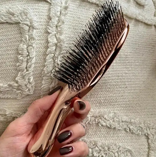 Japanese Premium Head Massager Scalp Brush Hair Massager Brush Wet Plastic Detangling Brush Hair Cleaning Comb Rose Gold 240627