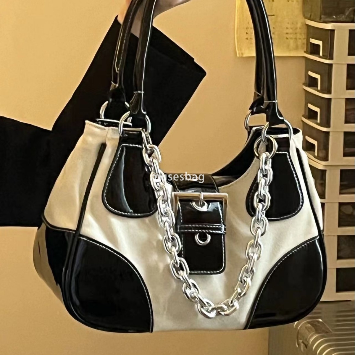 High end vintage bag sweet and cool underarm bag patent leather canvas bag metal chain spicy girl bag women's one shoulder crossbody bag