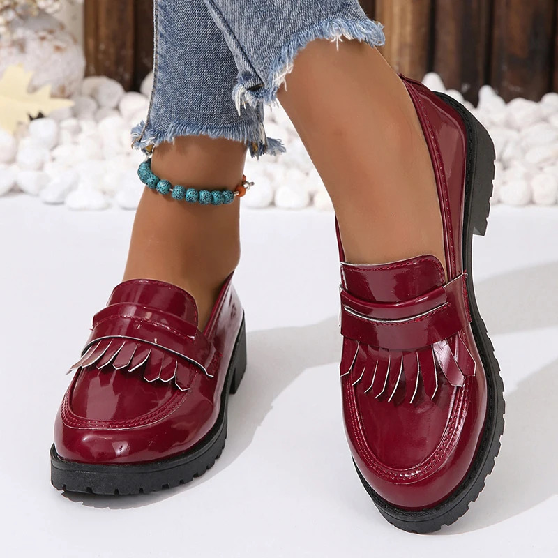 Black Patent Leather Platform Loafers Women Fashion Tassels Shallow Flats shoes Woman British Style Middle Heels Office Shoes 42 240627