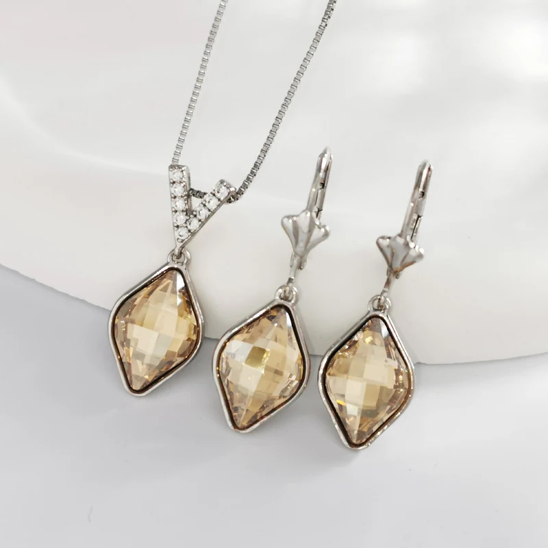 Fashion Jewelries Set for Girl Party Wedding Trending Women Geometric Austrian Crystal Dangle Earrings and Pendant Jewellry Set 240627