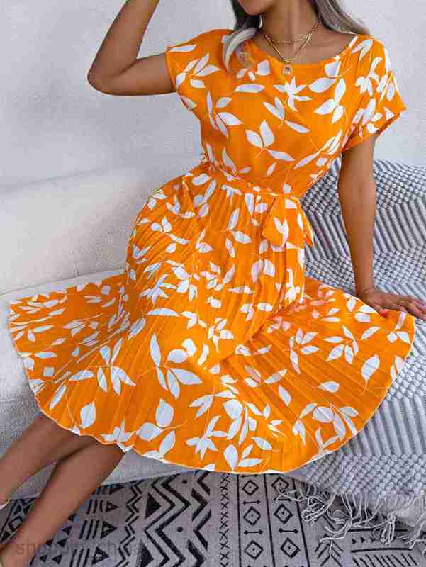 Women Casual Dresses fashion dress style spring/summer casual leaf short sleeved large pleated dress for women