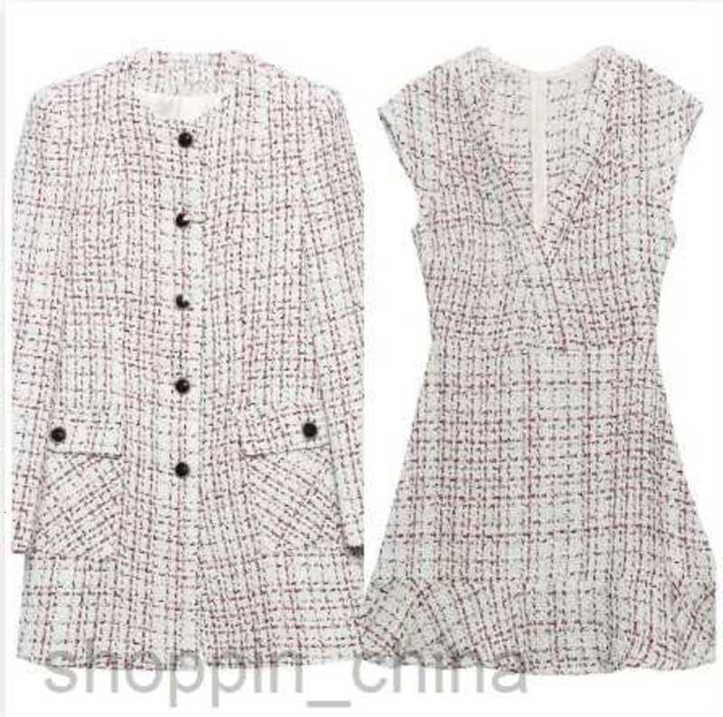 Basic Casual Dresses Women Spring New Women's Wear Temperament Coarse Coat V-neck Small Fragrant Dress w07 2608