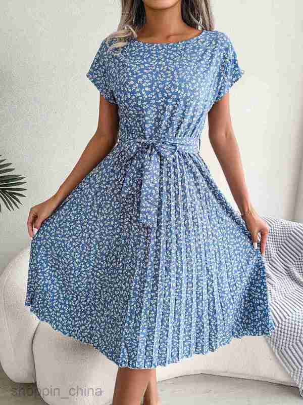 Women Casual Dresses fashion dress style spring and summer new casual short sleeve floral large hem pleated skirt women's wear