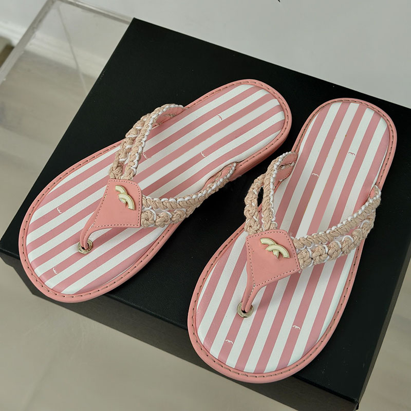 Classic Womens Thongs tongs Sandales Slip on Slippers Ladies Slides Designer Strié de Chain Mules Girls Chaussure de loisirs Low Talon Casual Sho