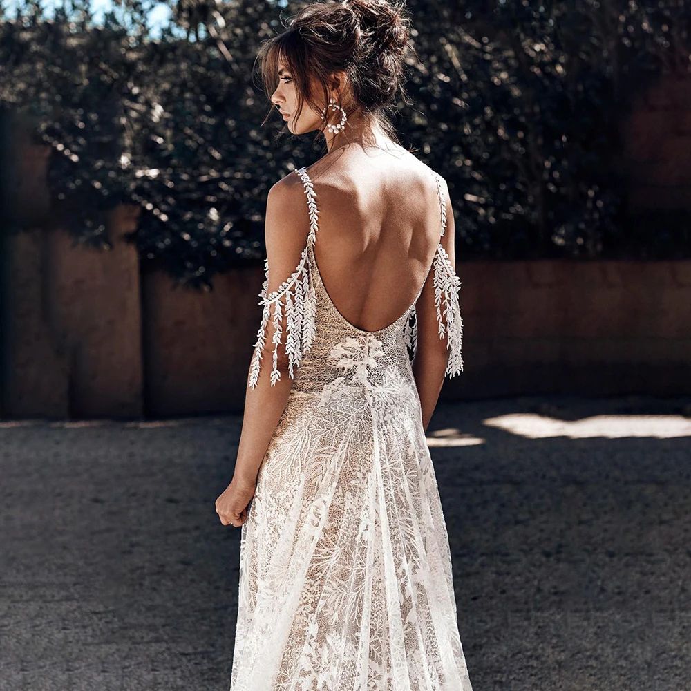 Spaghetti Lace Country Wedding Dresses Sleeveless Backless Long Beach Bridal Gowns Tassel Drop Sleeve Chic Boho Bride Wear